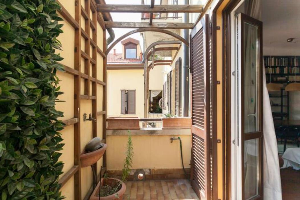 Porta Ticinese Cozy Apartment Con Balcone Milan Luaran gambar