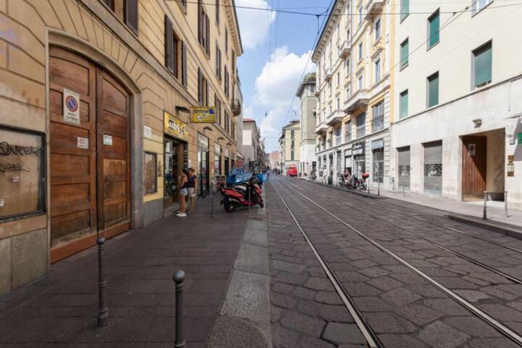 Porta Ticinese Cozy Apartment Con Balcone Milan Luaran gambar